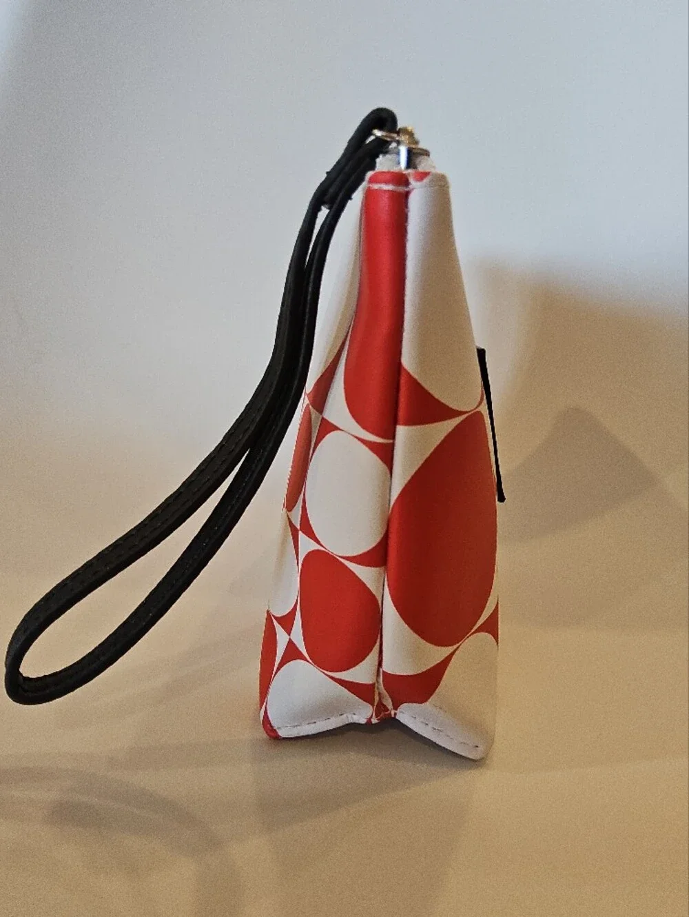 Shiseido bright red